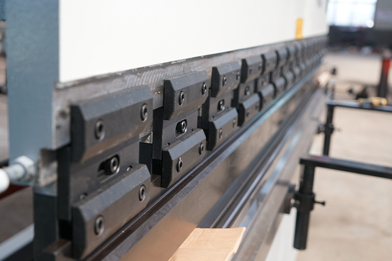 DX-TP10S-Hidrolik-Pres-Fren-Makine3