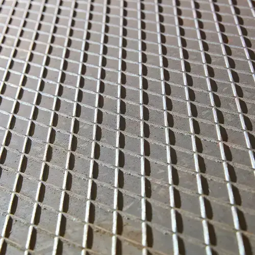 Diamond Patterned - Teardrop Patterned