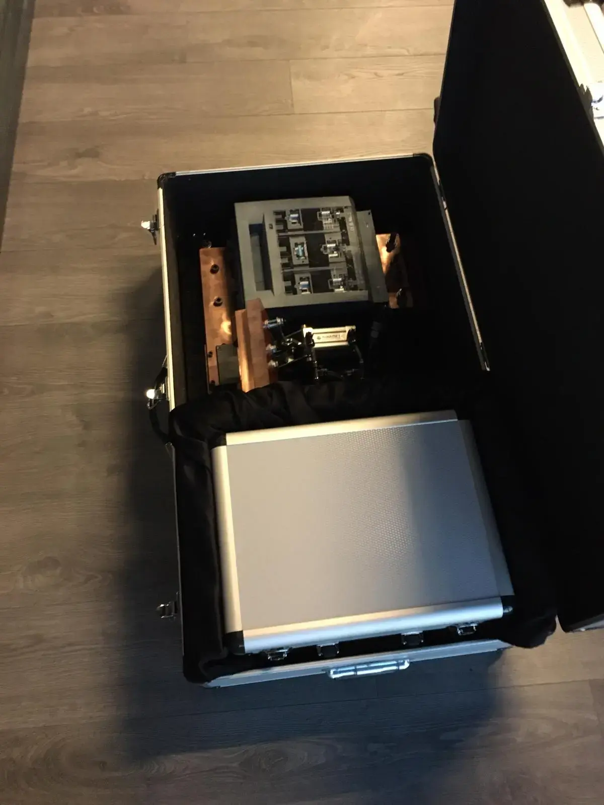 High-Speed Short Circuit Test Device